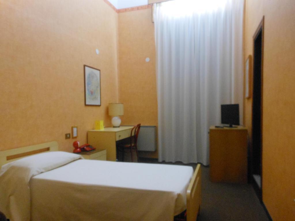 Hotel Corona Termoli Quarto foto